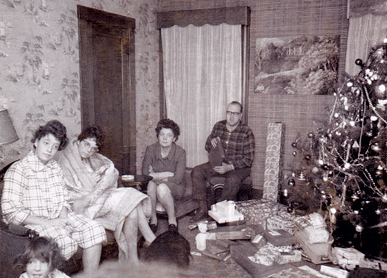 Susan, me, Mother, Daddy, a bit of Beth