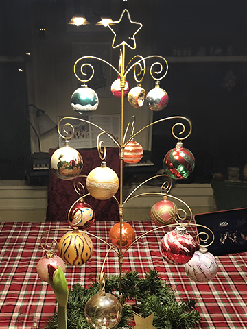 Ornaments on a wire tree