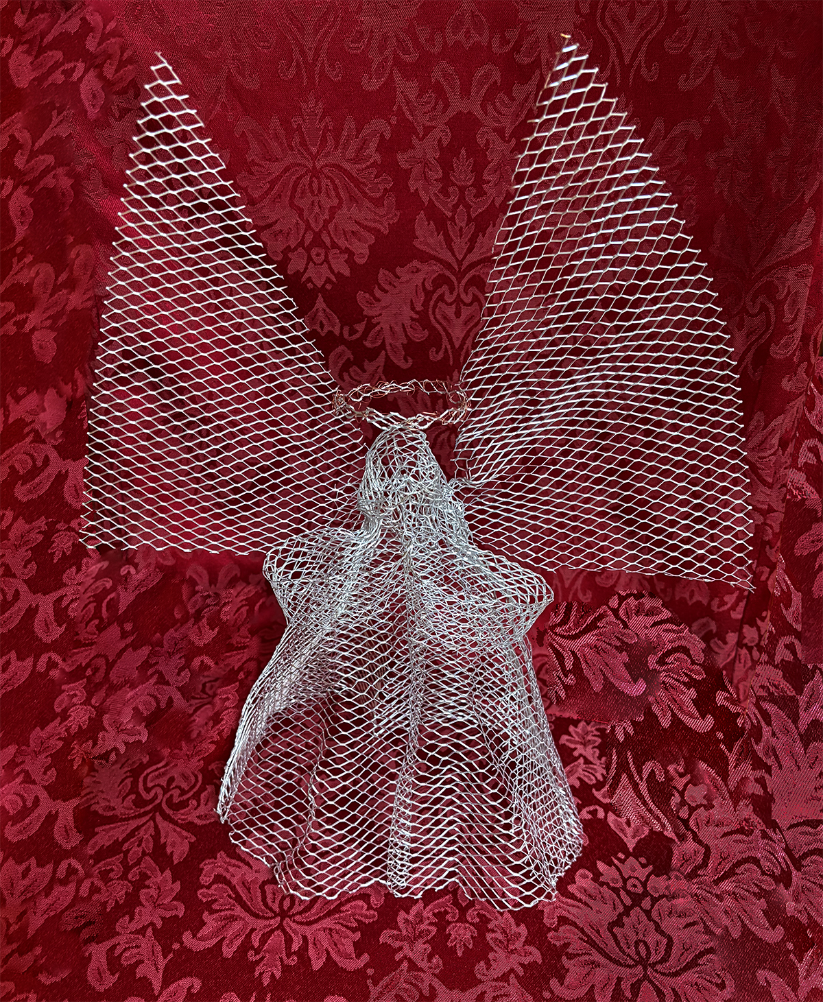 Angel made of wir mesh